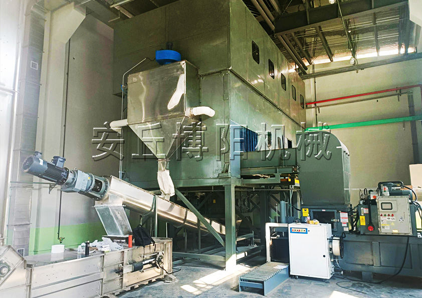 膨潤土全自動(dòng)噸袋破袋機(jī)適用工況和行業(yè)是什么？
